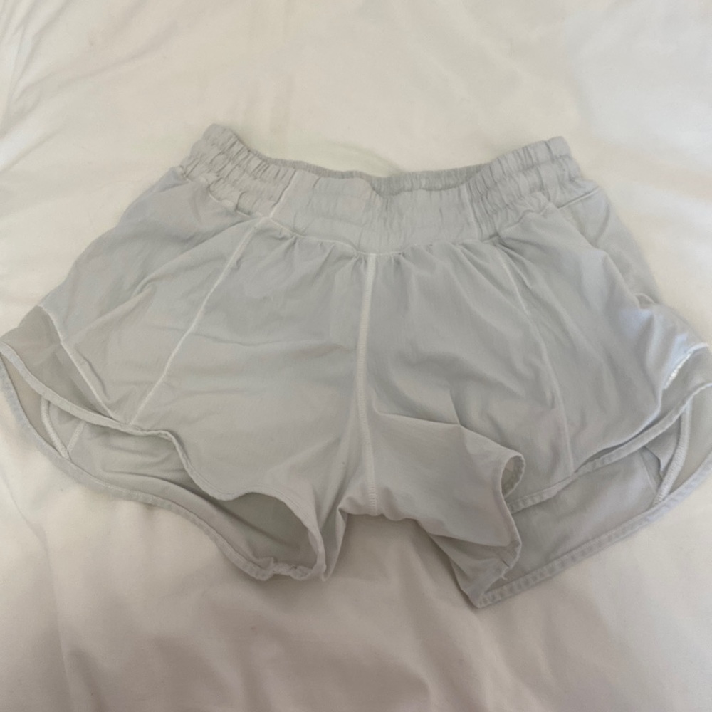 white lululemon size 4 4 inch shorts